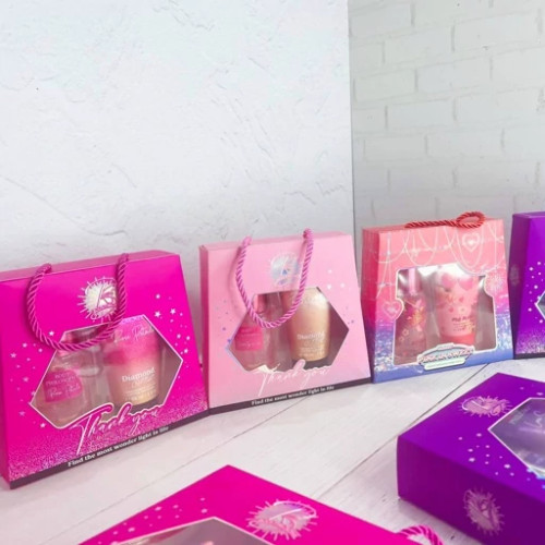 پک های کادویی ویژه روز دختر